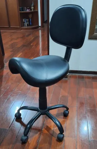 Cadeira mocho sela estética 