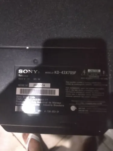 Vendo tv Sony smartt 43 com tela quebrada