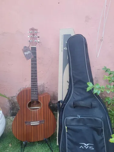 Violão eletroacústico