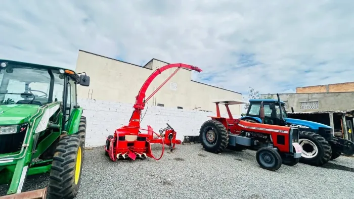 Ensiladeira Nogueira FTN-1300 UNICO DONO 