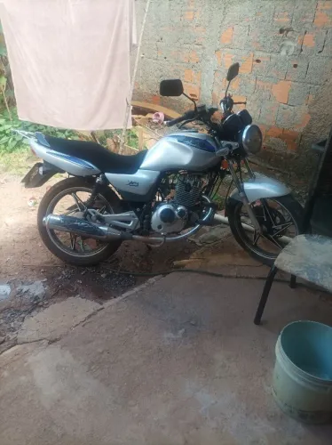 Suzuki yes 2009