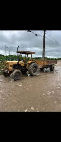 Trator Valmet 65 com carroção 