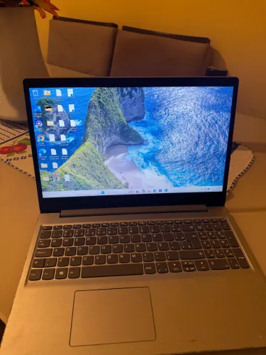 Notebook Lenovo I3 8130U - 12GB RAM