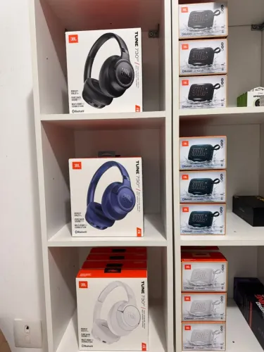 Fone de Ouvido Sem Fio JBL Tune 730BT Bluetooth Azul, Preto & Branco