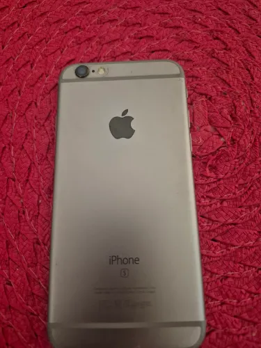 IPhone 6s usado. Aproveitamento das peças em perfeito estado. 