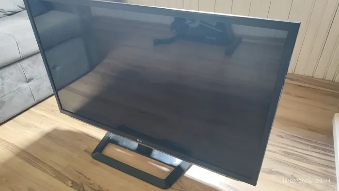 TV LG 47 polegadas com defeito