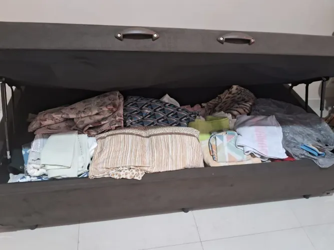 Cama box/baú de solteiro 1.90 x .88 c/ colchão