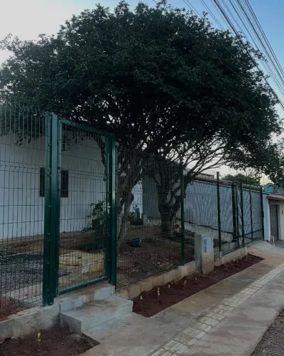 Muro De gradil e Portão