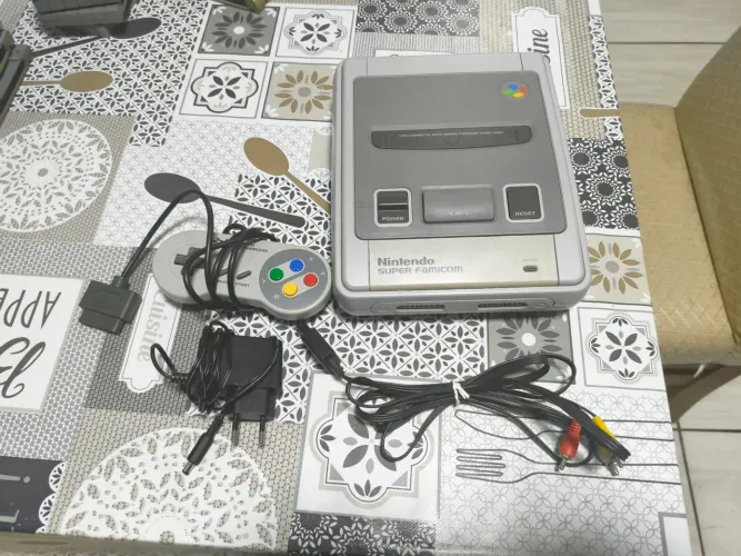 Super famicom em bom estado