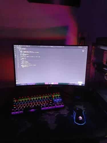 PC Gamer Completo - Ryzen 5 5600GT / RX 580 8GB / Monitor 180Hz