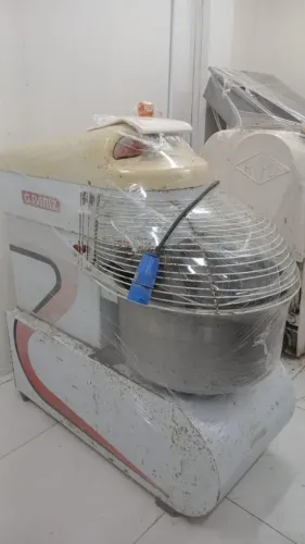 Amassadeira Espiral 2 Velocidades Epóxi 25 kg G Paniz