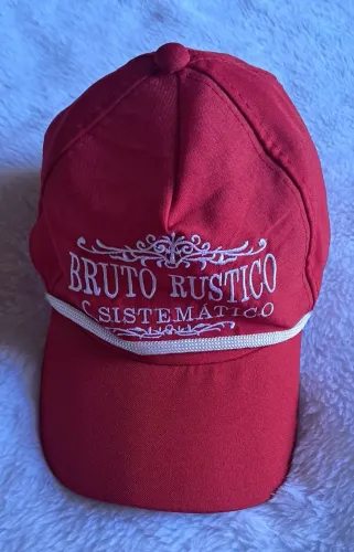 Boné bruto rústico e sistemático