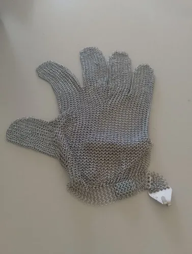 Vendo essa luva de malha de aço 