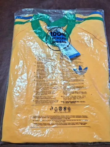 Camiseta Adidas trefoil 1 M e 1 G 140,00 reais cada