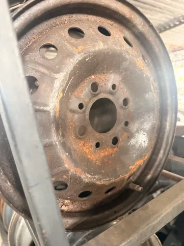 Roda de ferro aro 13 Fiat cada