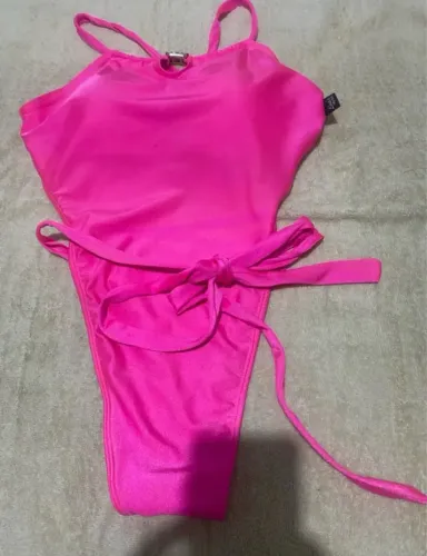 Maio rosa neon