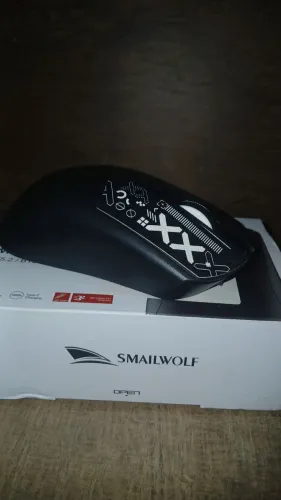 ? Mouse RS7 com PAW3311, 20.000 DPI, sem fio 2.4G, Bluetooth 5.2 e USB-C.