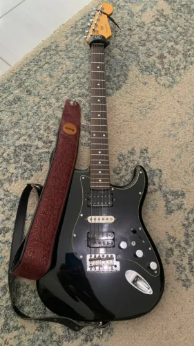 Guitarra Fender Blacktop Mexicana