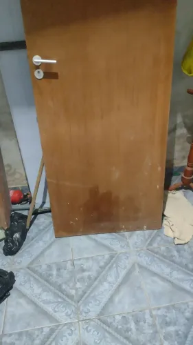 Porta de MDF usada