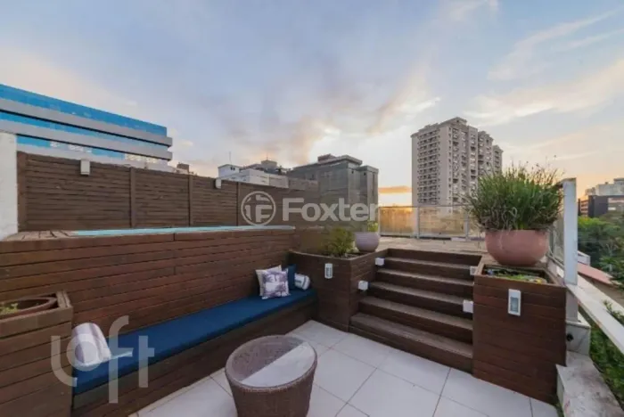 Casa em Condomínio à venda Rua João Caetano, Três Figueiras - Porto Alegre