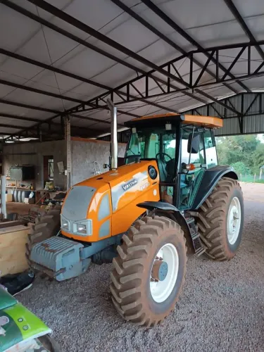 TRATOR VALTRA BM 100