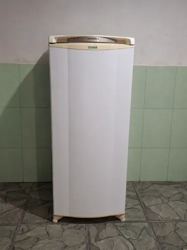 Geladeira Consul frost-free 220W