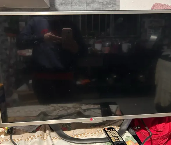TV LG 32 DESAPEGANDO/leia o anúncio