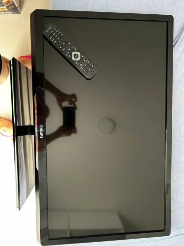 Tv Led Philips 32 polegadas RETIRAR NO CAPÃO DA IMBUIA