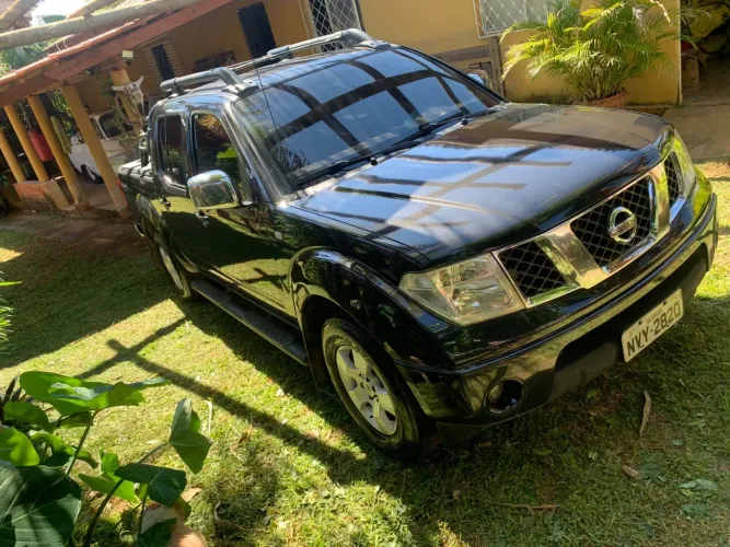 Nissan Frontier LE CD 4X4 2.5 TB Diesel Mec. 2011