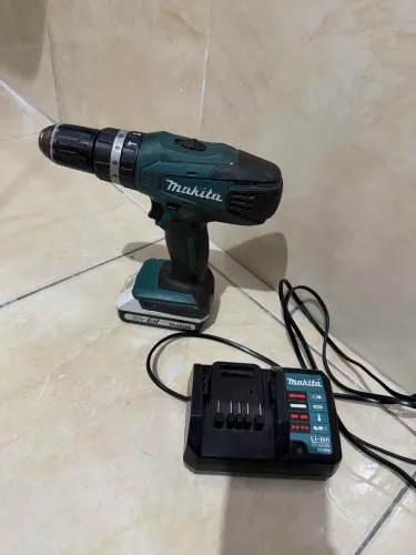 Parafusadeira Makita ou Tr