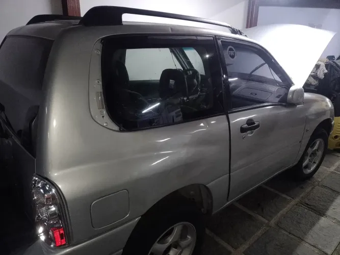 Tracker Duas Pretas Ano 2000 Peças 