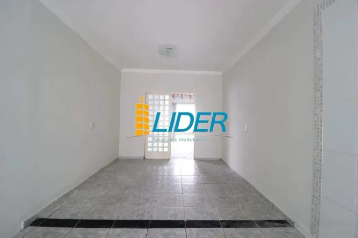CASA BEM ESPAÇOSA NO JARDIM EUROPA