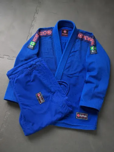 Kimono azul em perfeito estado !