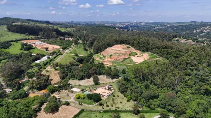 Terreno com 20.000 m² à venda no Condomínio Reserva da Floresta.
