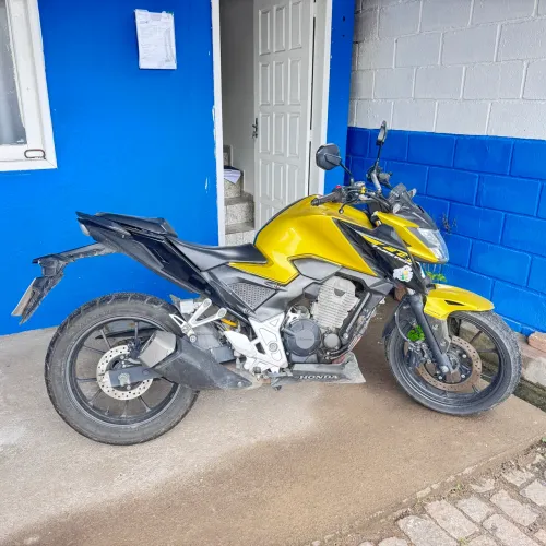 Vendo CB 300 Twister