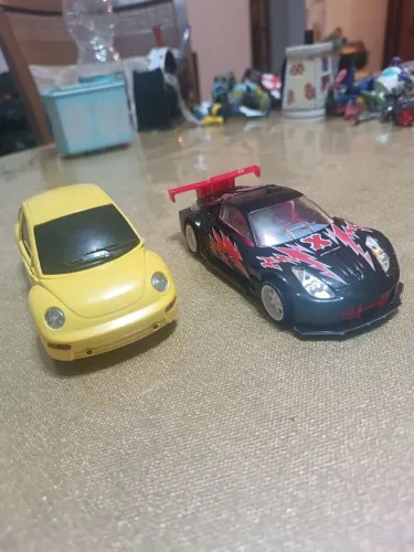 Carros Transformers amarelo e preto 