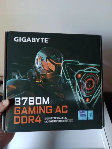 Placa mãe B760 Gigabyte Gaming AC ddr4