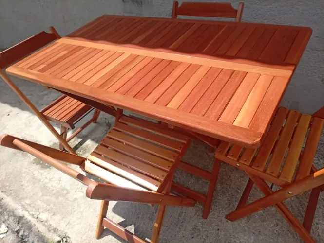 Conjunto de Mesas Dobráveis Paraju 