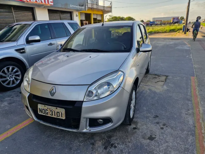 Renault Sandero Privilège Hi-flex 1.6 16V 5P AUT 2012