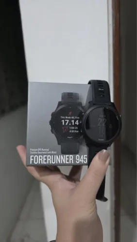 Garmin Forerunner 945 Music - Impecável, com Caixa e Acessórios