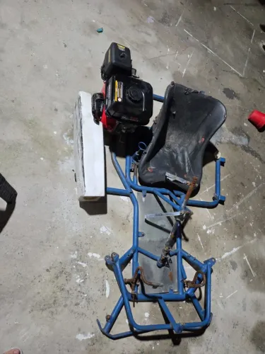 Chassi e motor kart