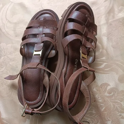 Sandália Milano 38