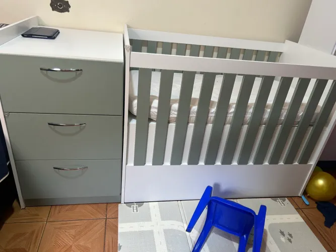 Berço com cômoda 