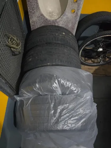4 Pneus 245/45R18 100W
