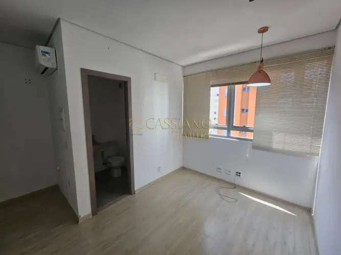 Sala comercial à venda de 34m² | 01 banheiro e 01 vaga de garagem | Edifício Trinity Tower