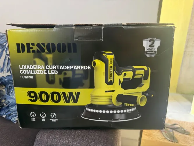 Vendo uma lixadeira orbital de parede . nova 