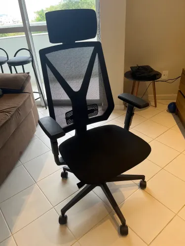 Cadeira de Escritório Preta Ergonômica - Excelente Estado