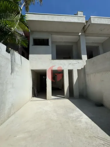 Sobrado para venda com 3 quartos e 2 vagas de garagem - 160m² no bairro Jardim das Indústr