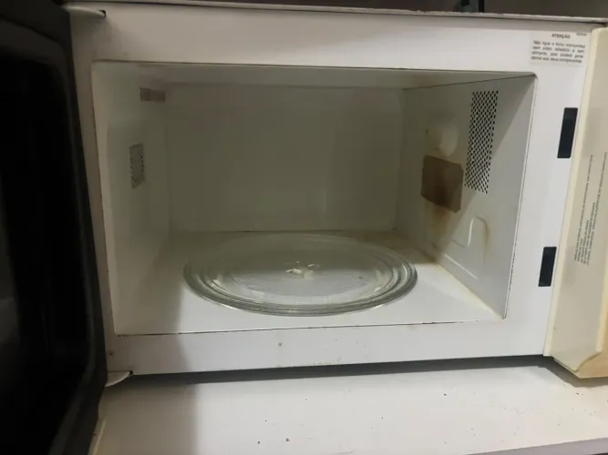 Vendo microondas com defeito
