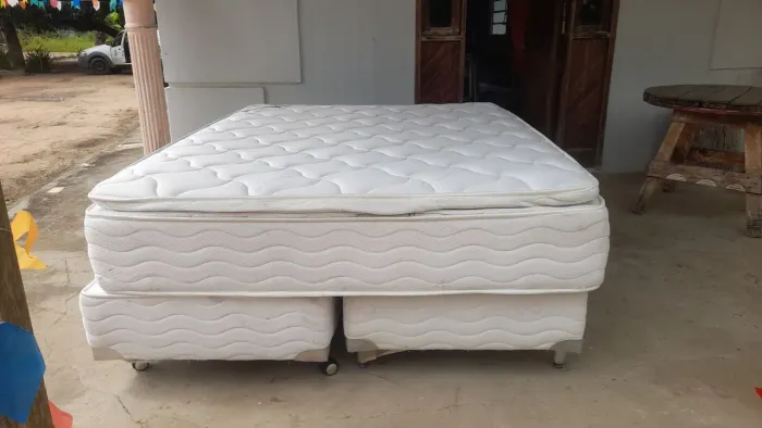 Cama box de casal Reconflex